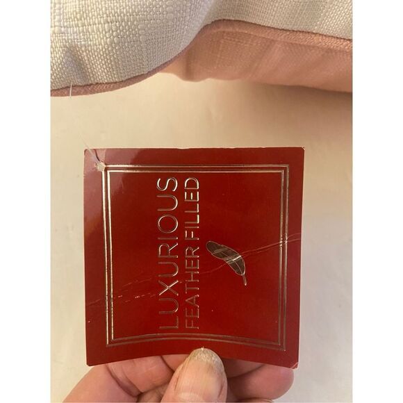 Strafford feather pillow “Pray more Worry Less” - Picture 3 of 7